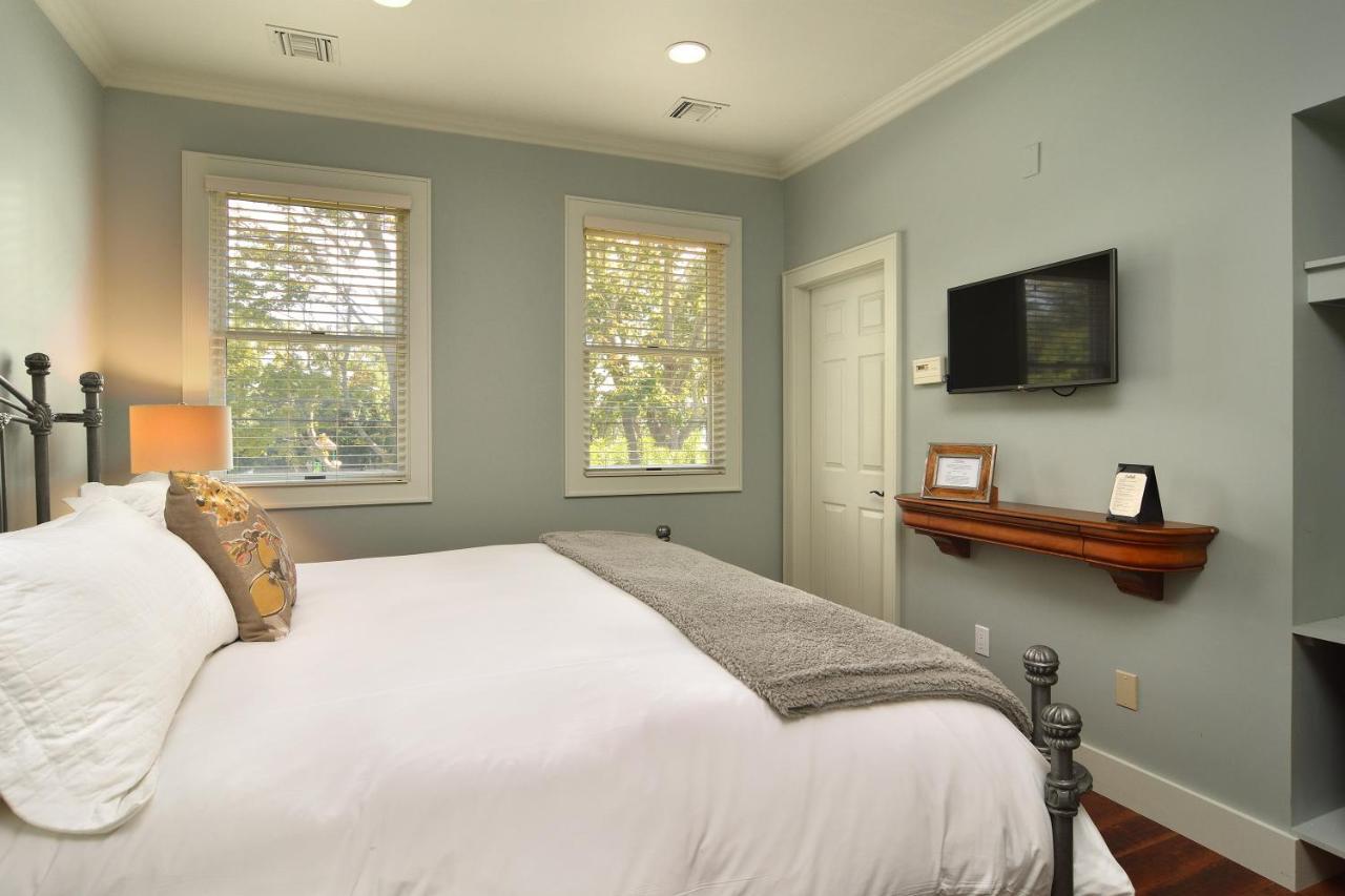 Bay Breeze Inn South Jamesport Экстерьер фото