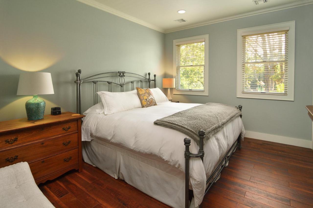 Bay Breeze Inn South Jamesport Экстерьер фото