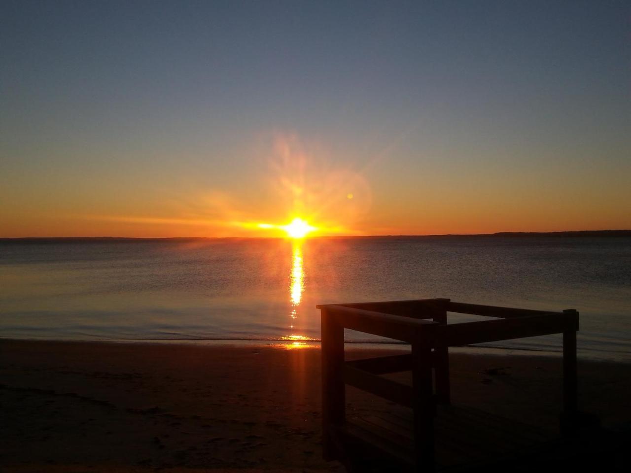 Bay Breeze Inn South Jamesport Экстерьер фото